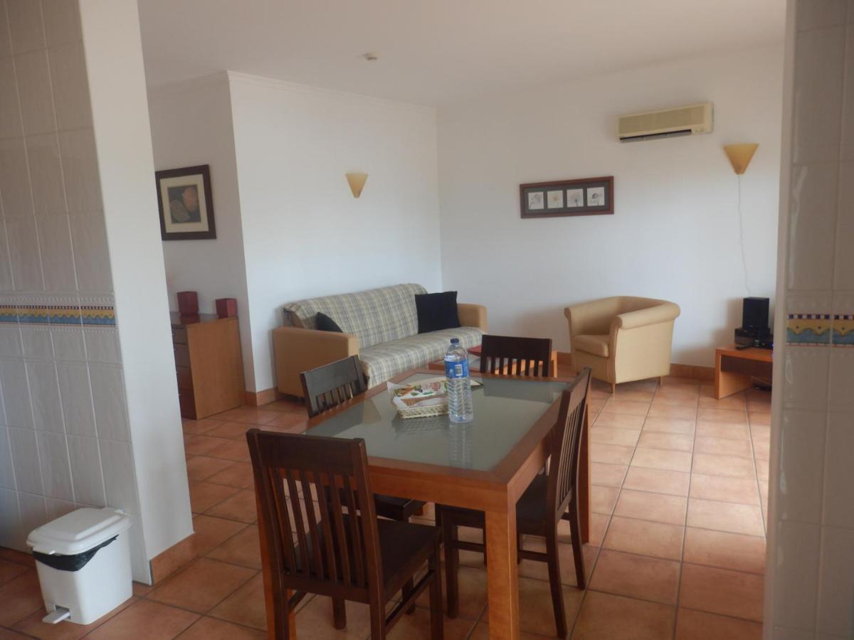 Bel Appartement Au Bord De La Mer De Porto De Mos ลากอส ภายนอก รูปภาพ