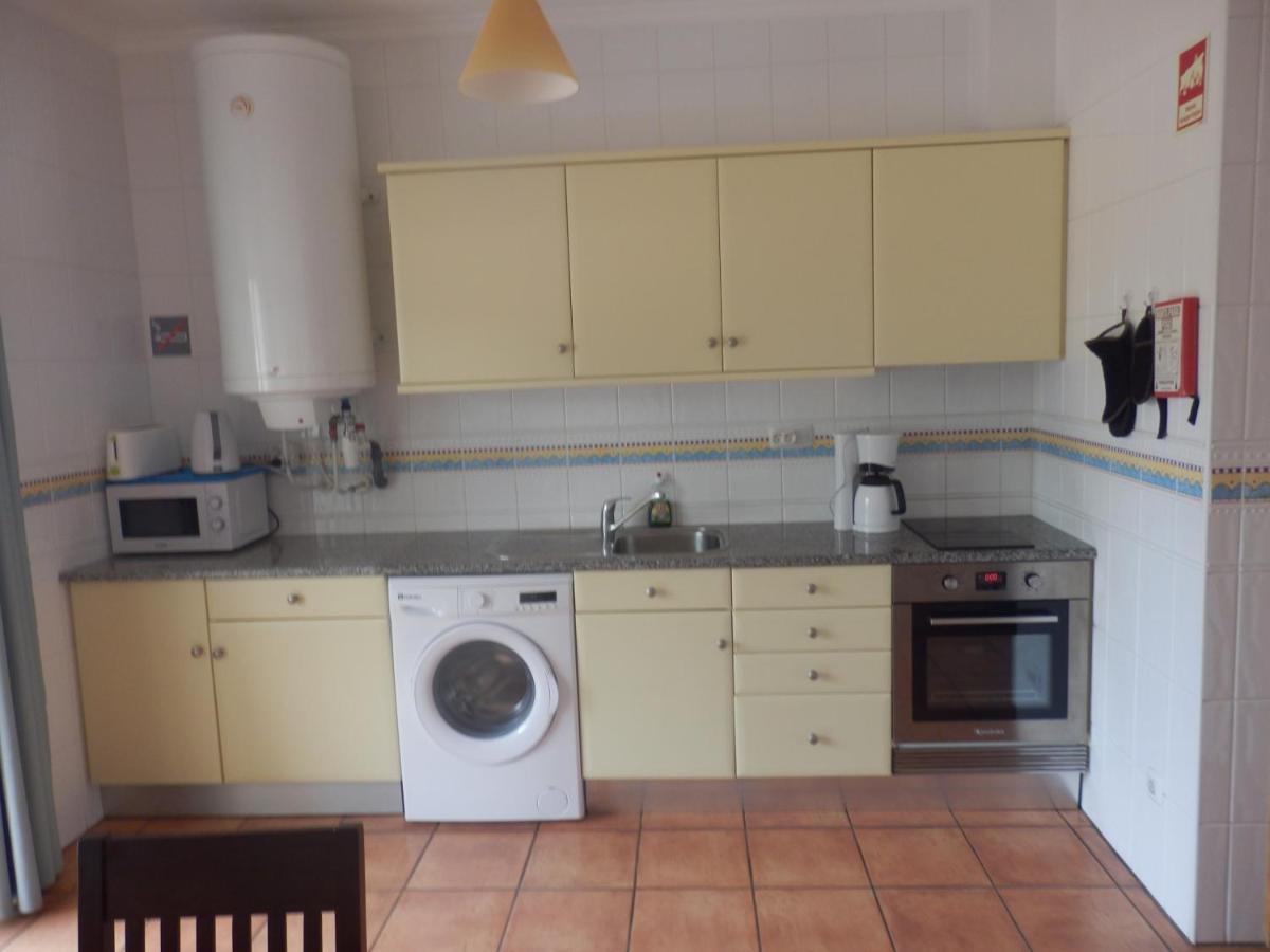 Bel Appartement Au Bord De La Mer De Porto De Mos ลากอส ภายนอก รูปภาพ
